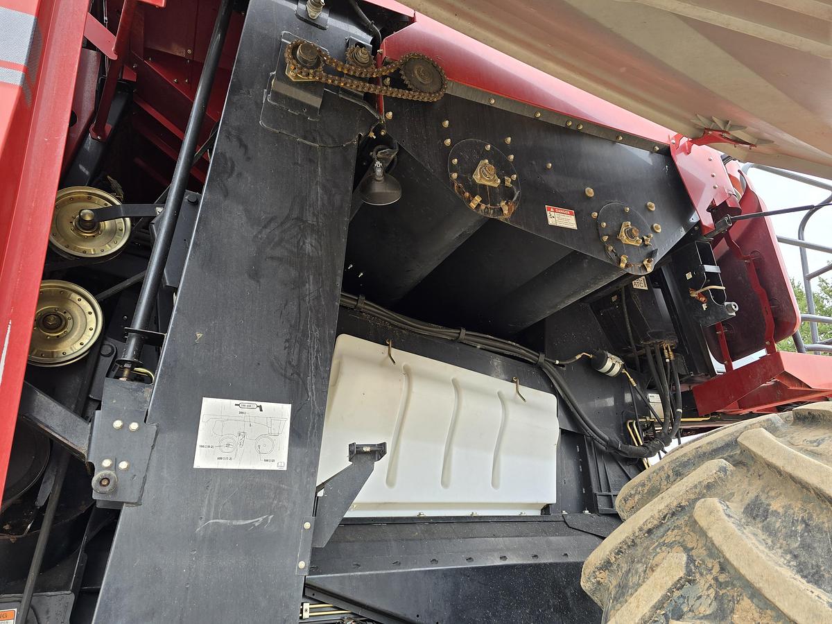 Used 2012 Case IH 7120 Combine