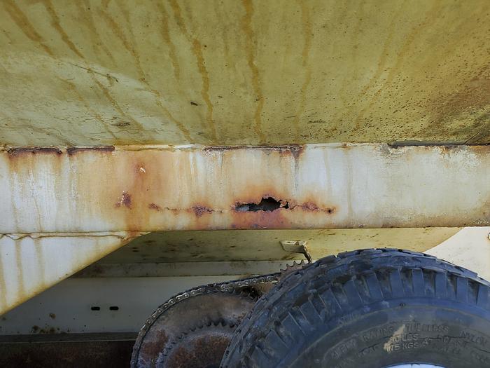 Used Fertilizer Spinner Spreader Cart