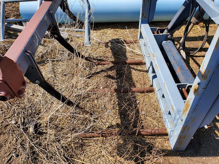 Used International 856 Tractor w/ Loader