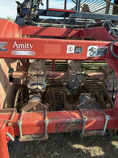 Used Amity 2300 Beet Digger - 6 Row
