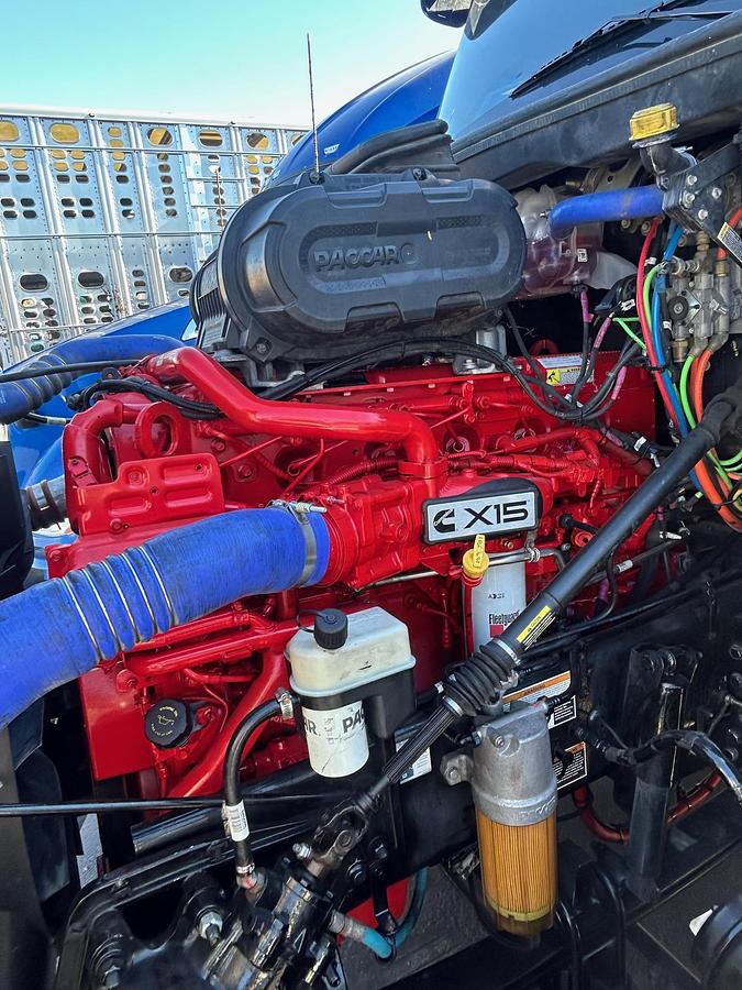 Used 2022 Peterbilt 579 Truck ** New Engine **