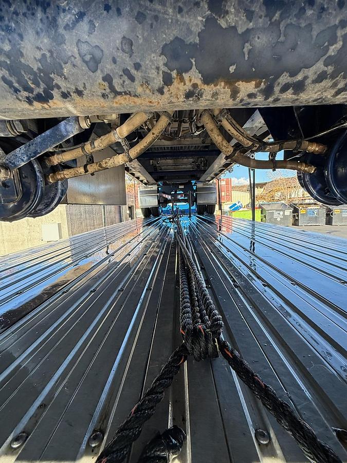 Used 28' + 28' 2021 Western Hay Trailer Set