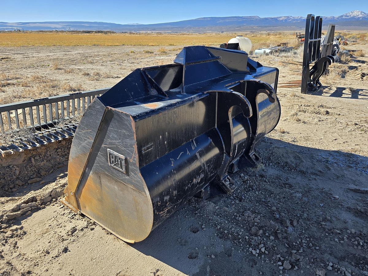 Used Caterpillar 938M Wheel Loader w/ 3700 hrs + Hyd Coupler