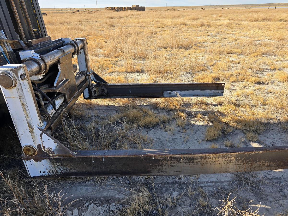 Used International Truck w/ Hay Squeeze