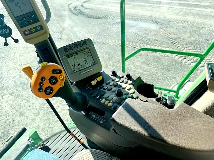 Used 2009 John Deere 9770 STS Combine ** Excellent Condition **