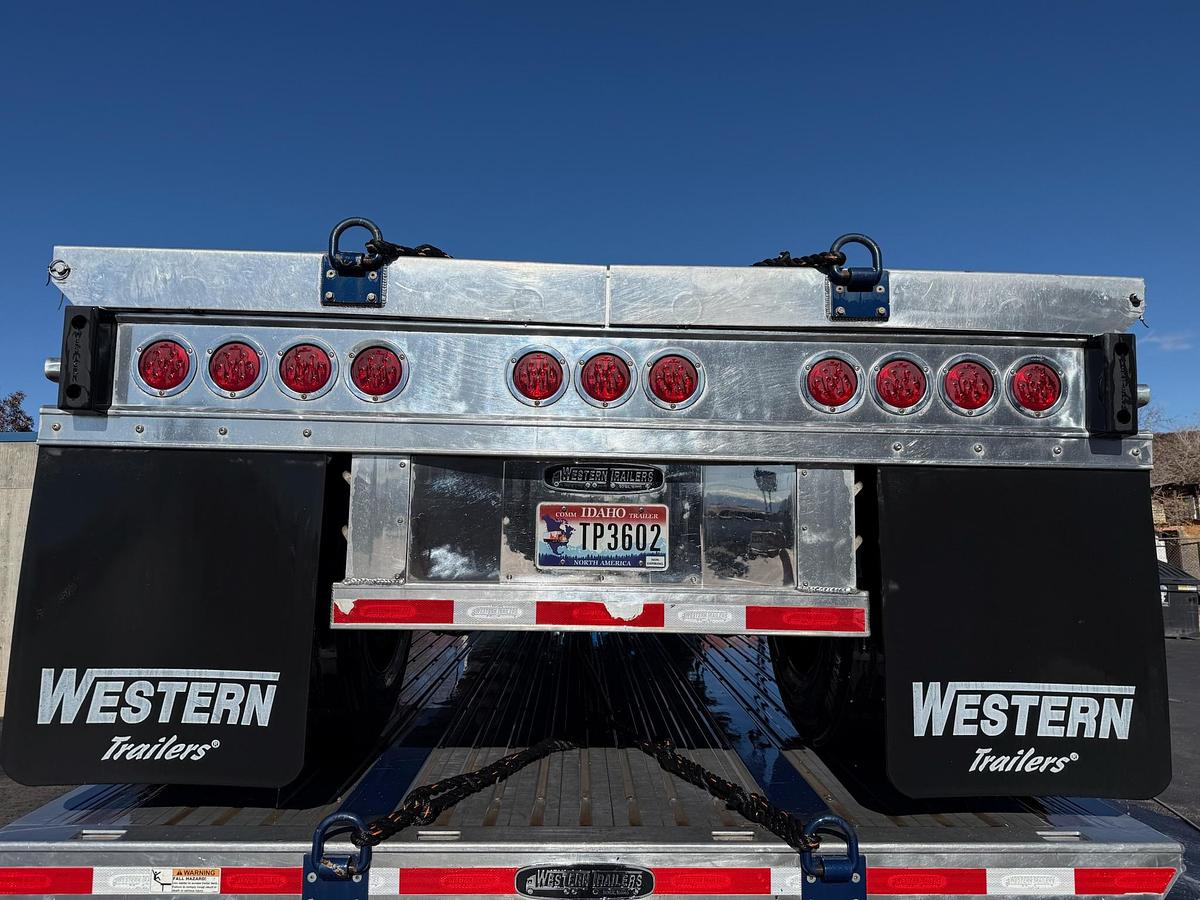 Used 28' + 28' 2021 Western Hay Trailer Set