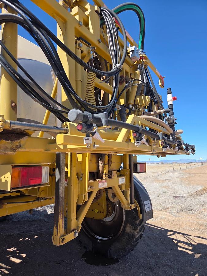 Used 2002 Ag-Chem Rogator 1254 Sprayer w/ 4500 hrs