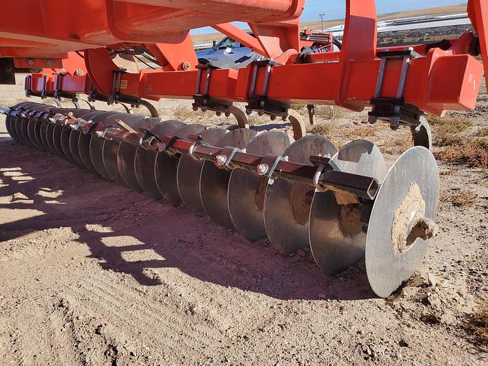 Used 2017 Kuhn 4855 Disk Ripper - 11 Shank