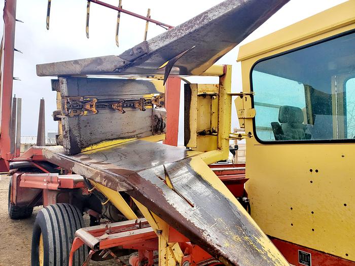 Used New Holland 1078 Balewagon