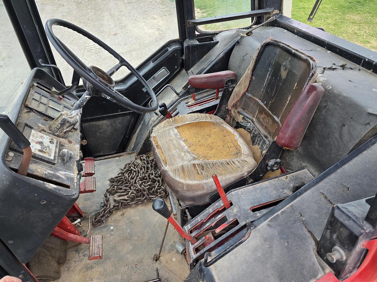 Used International 1486 Tractor w/ Loader