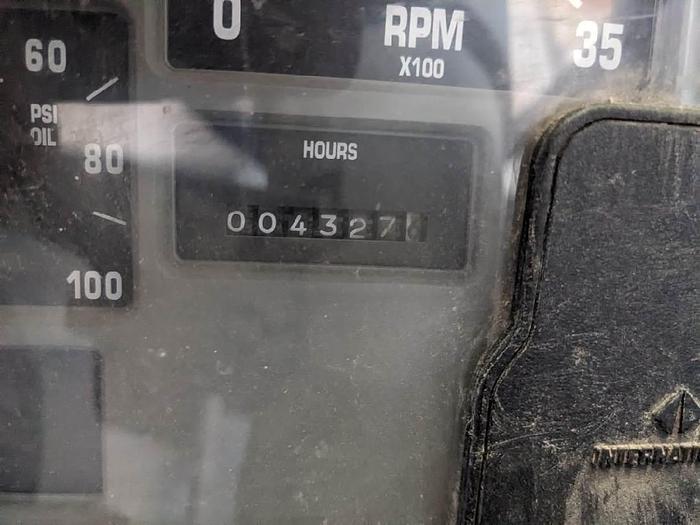 Used Silver Wheels Sprayer w/ 1800 ga. Tank + 70' Boom