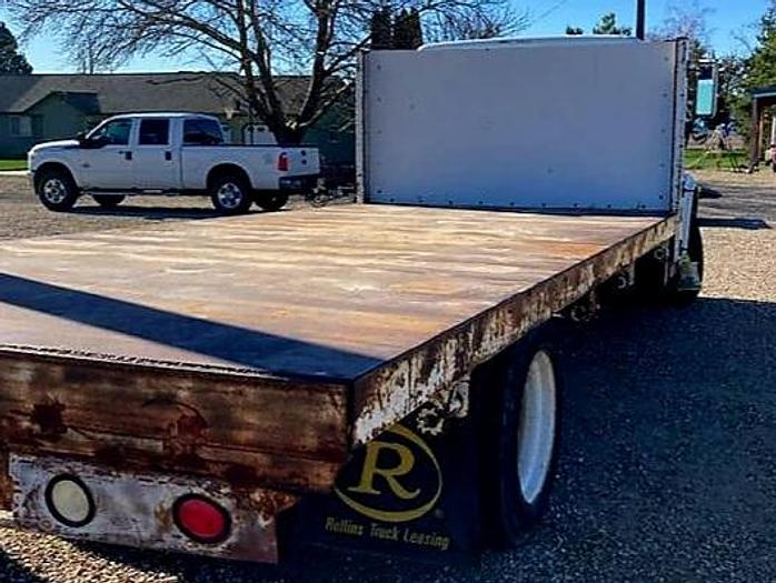 Used 20' International 4700 Flatbed Truck