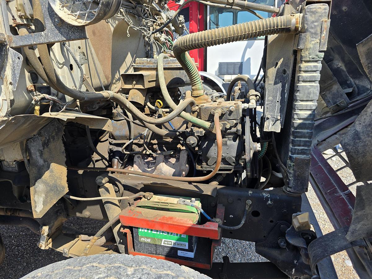 Used 20' Ford 800 Grain Truck - Gas