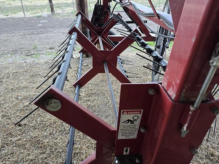 Used H&S Hay Machine II Fluffer