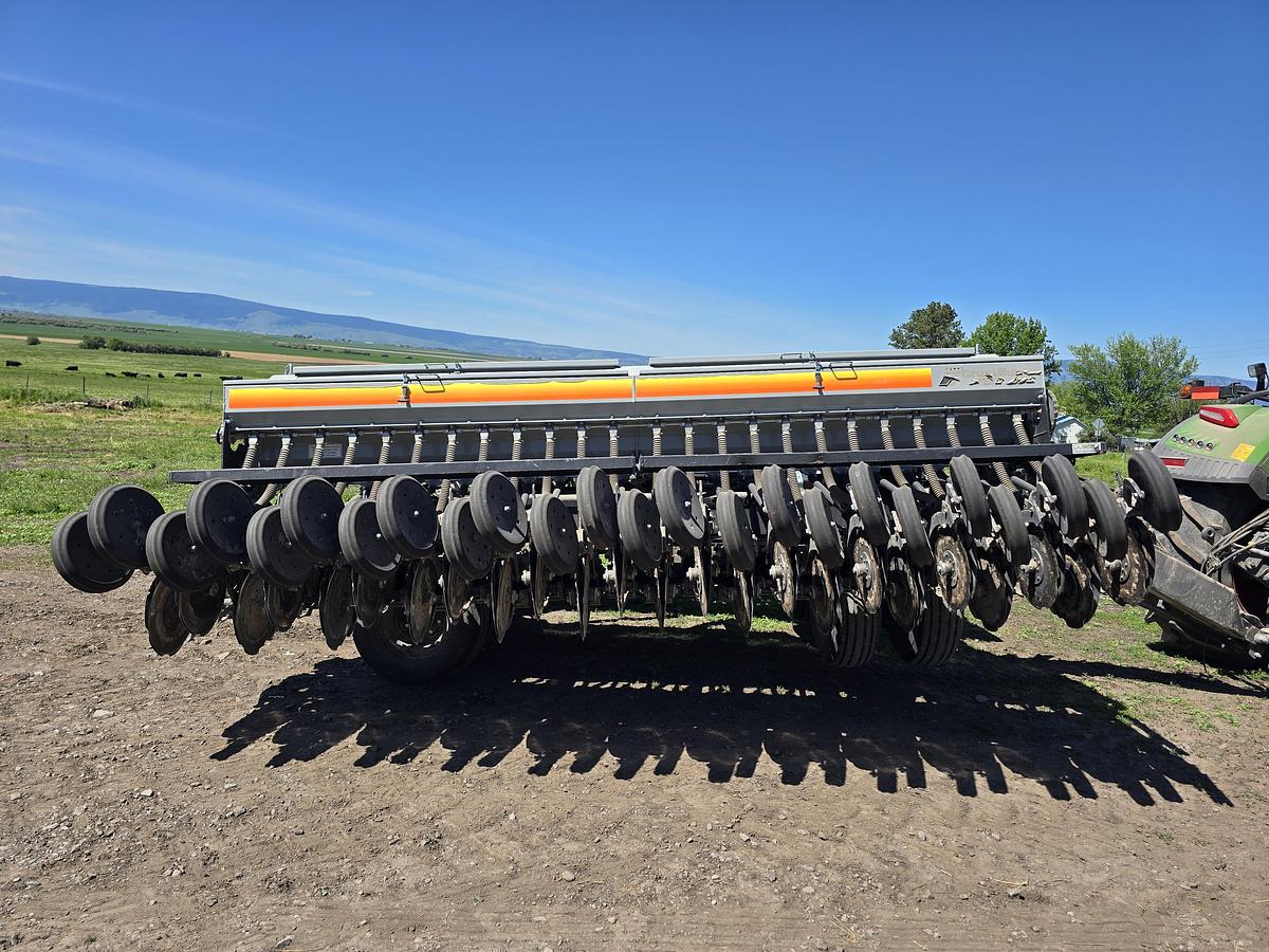 Used 2022 30' CrustBuster 4030 Grain Drill w/ Small Seed - 7.5" Spacing