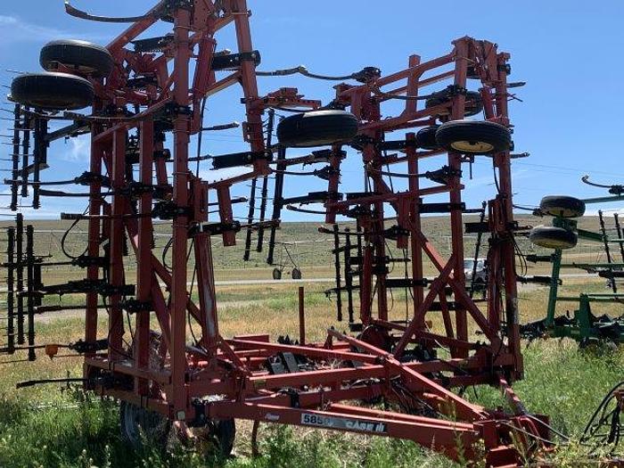 Used Case IH 5850 Chisel Plow 49ft.