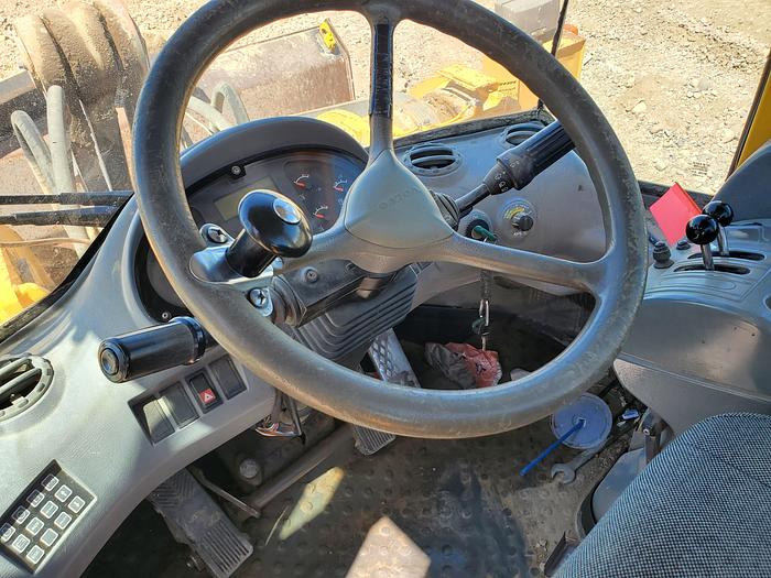 Used 1999 Volvo L220D Wheel Loader