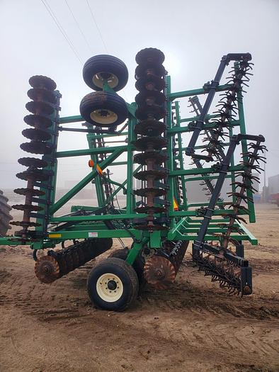 Used 30' Great Plains 3000TT Vertical Tillage