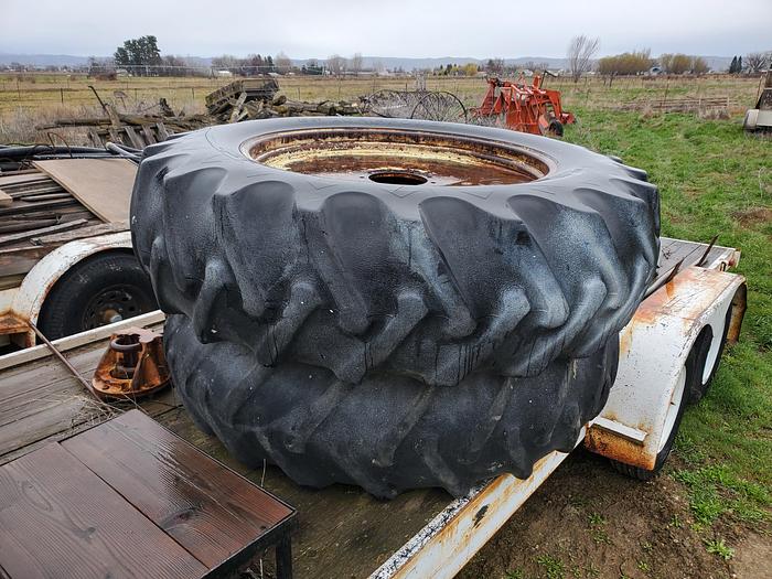 Used 1969 Farmall 856 Tractor