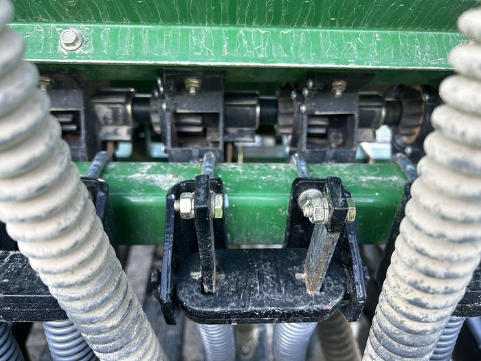 Used 2022 Great Plains 20' Grain Drill and No-Till Caddy ** 6" spacing**