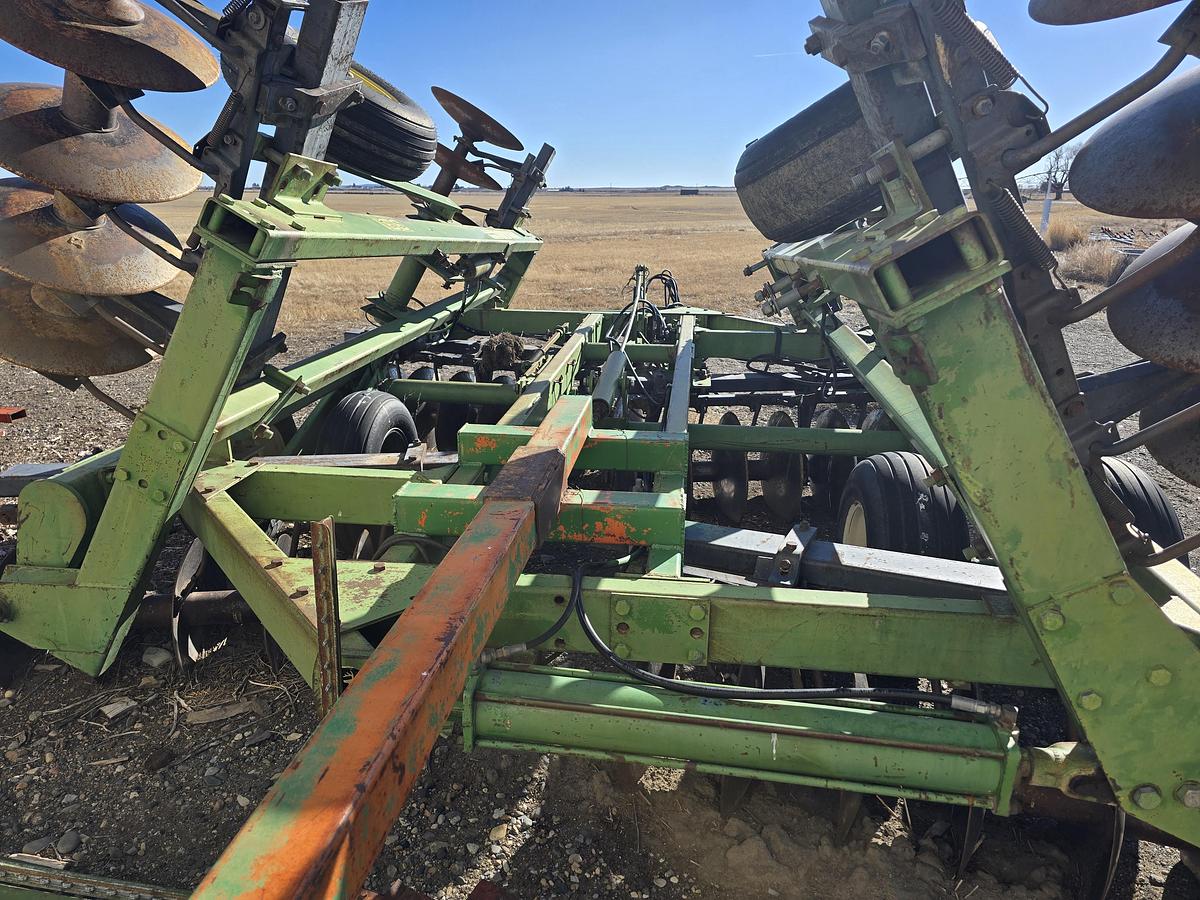 Used 21' John Deere 331 Tandem Disk