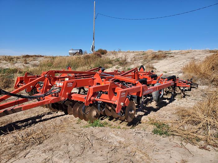 Used 2015 Kuhn Krause 4855 Disk Ripper - 11 Shank