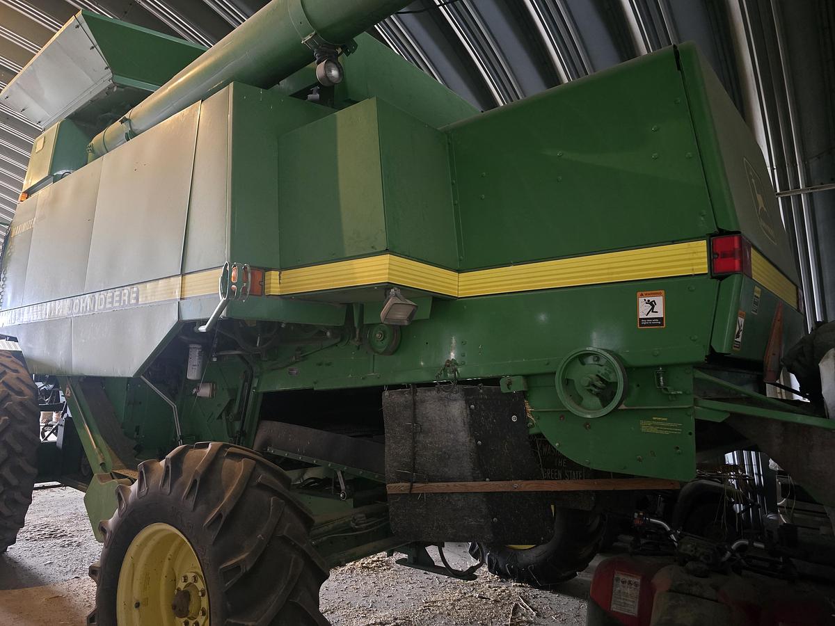 Used John Deere CTS II Combine w/ 25' Grain Header