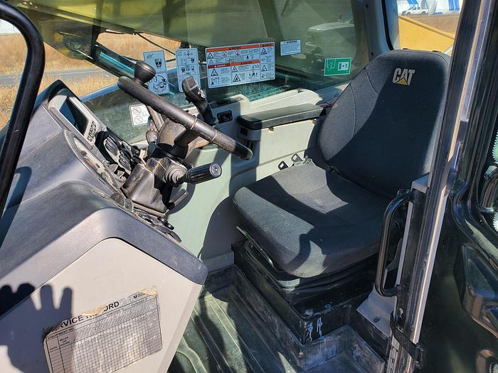 Used 2019 Caterpillar TH408D Telehandler