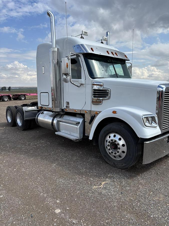 Used 2021 Freightliner 122SD Truck w/ 540k mls