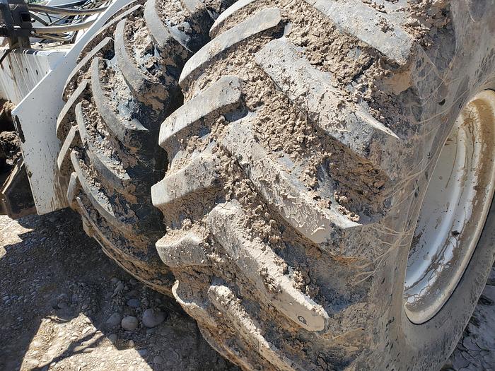 Used Big Bud 525/50 Tractor + 25 cyd Scraper w/ GPS