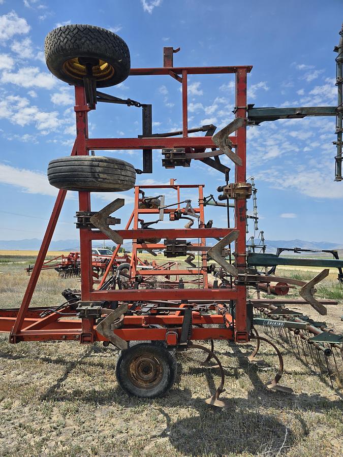 Used 30' Chisel Plow