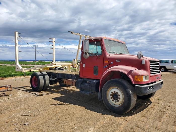 Used International Bale Retriever Truck for Big Square Bales