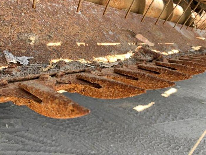 Used 2009 Massey Ferguson 9435 Windrower