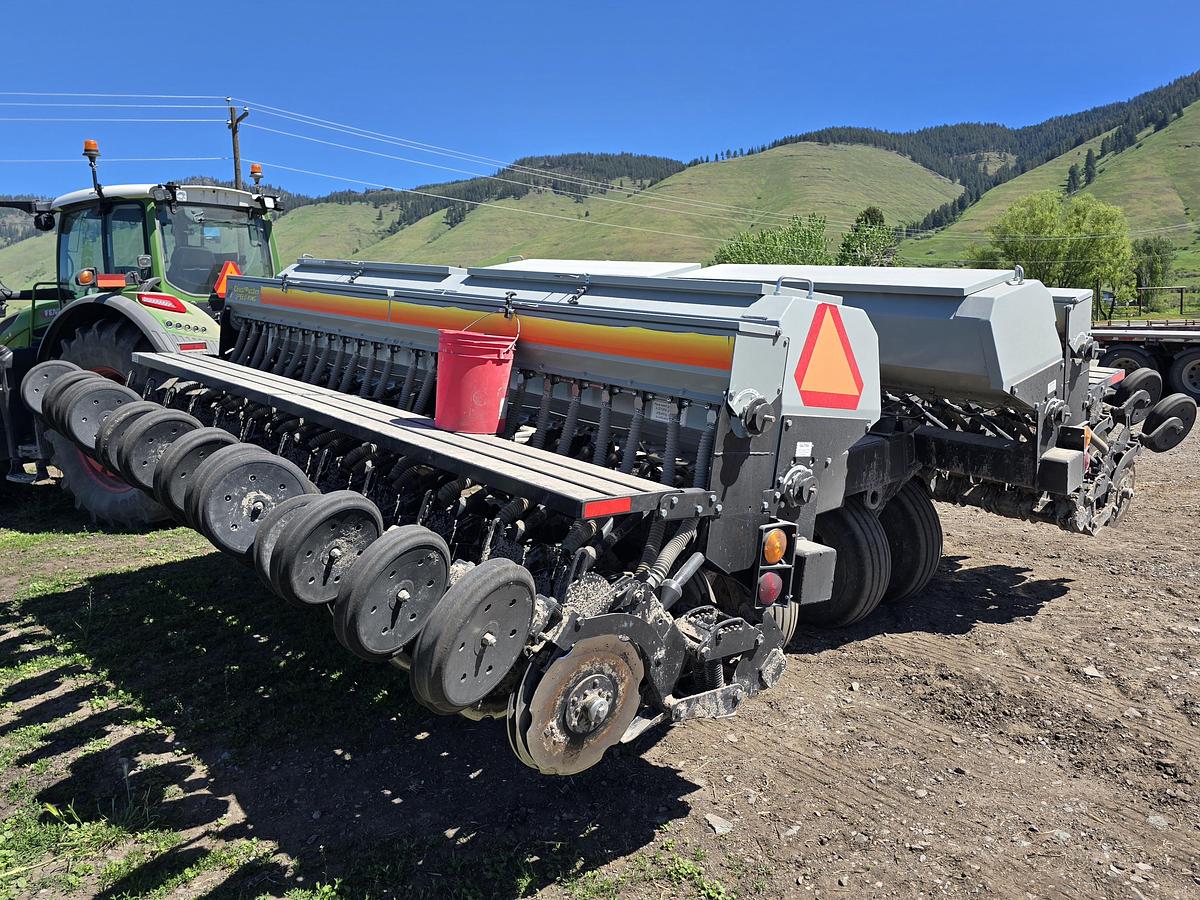 Used 2022 30' CrustBuster 4030 Grain Drill w/ Small Seed - 7.5" Spacing