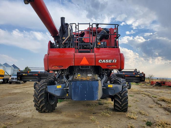 used-2022-case-ih-8250-combine-w-152-eng-hrs-for-sale-in-montana