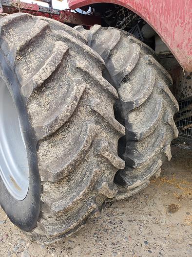 Used 2020 Case IH 9250 Combine w/ 1300 eng hrs