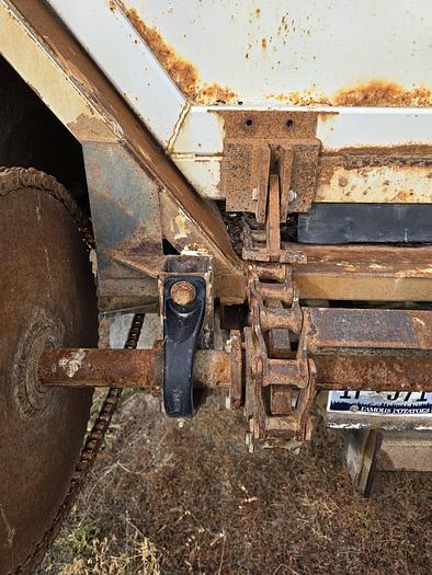 Used 98' Ford Louisville Silage Truck w/ Allison Trans