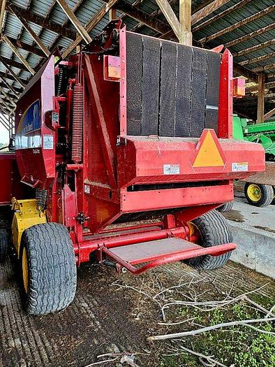 Used 2014 New Holland BR7060 Round Baler w/ 10k bales