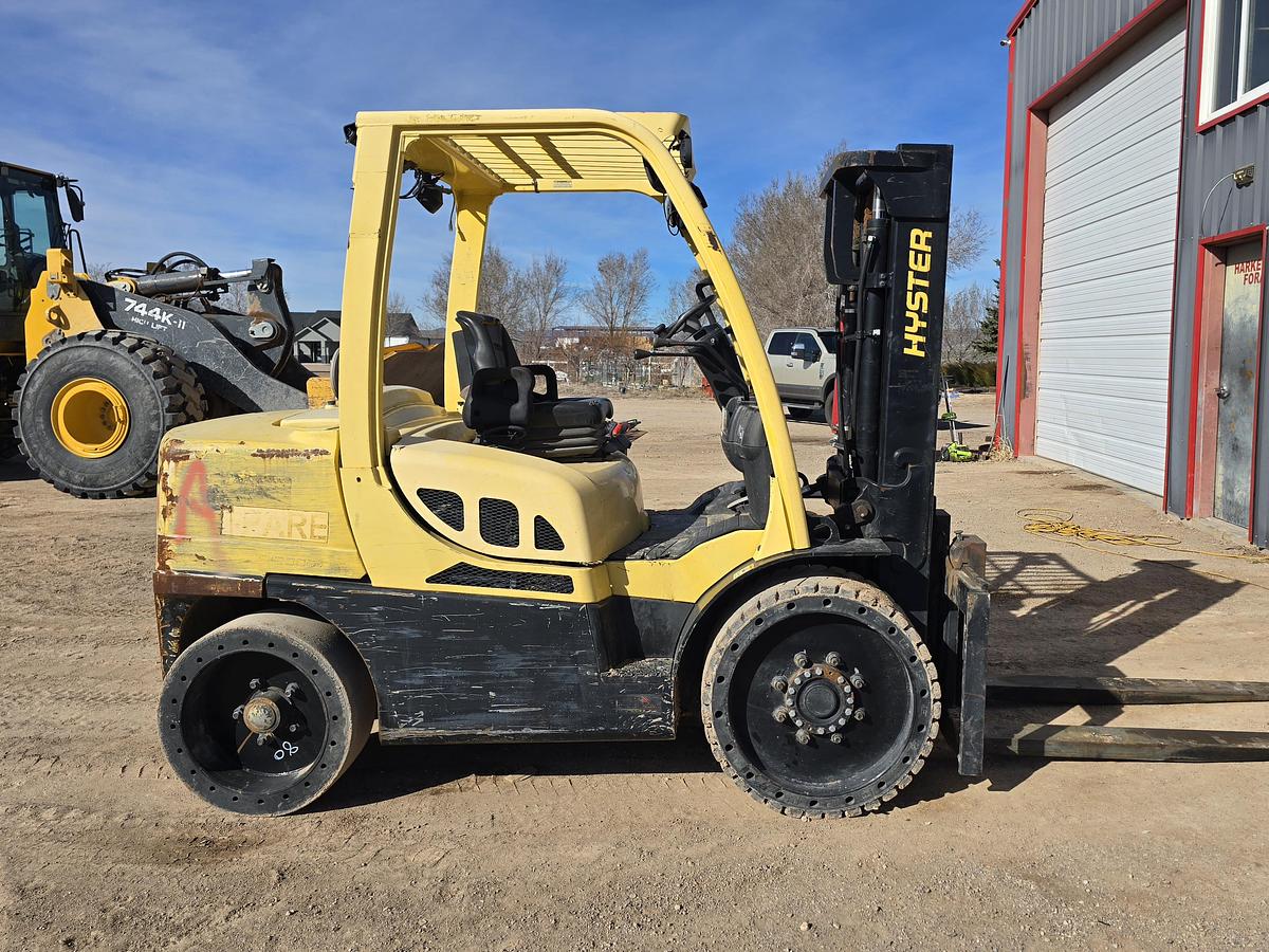 Used 2016 Hyster H80FT Forklift