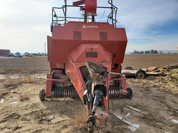 Used 2002 Hesston 4790 Baler w/ Accumulator