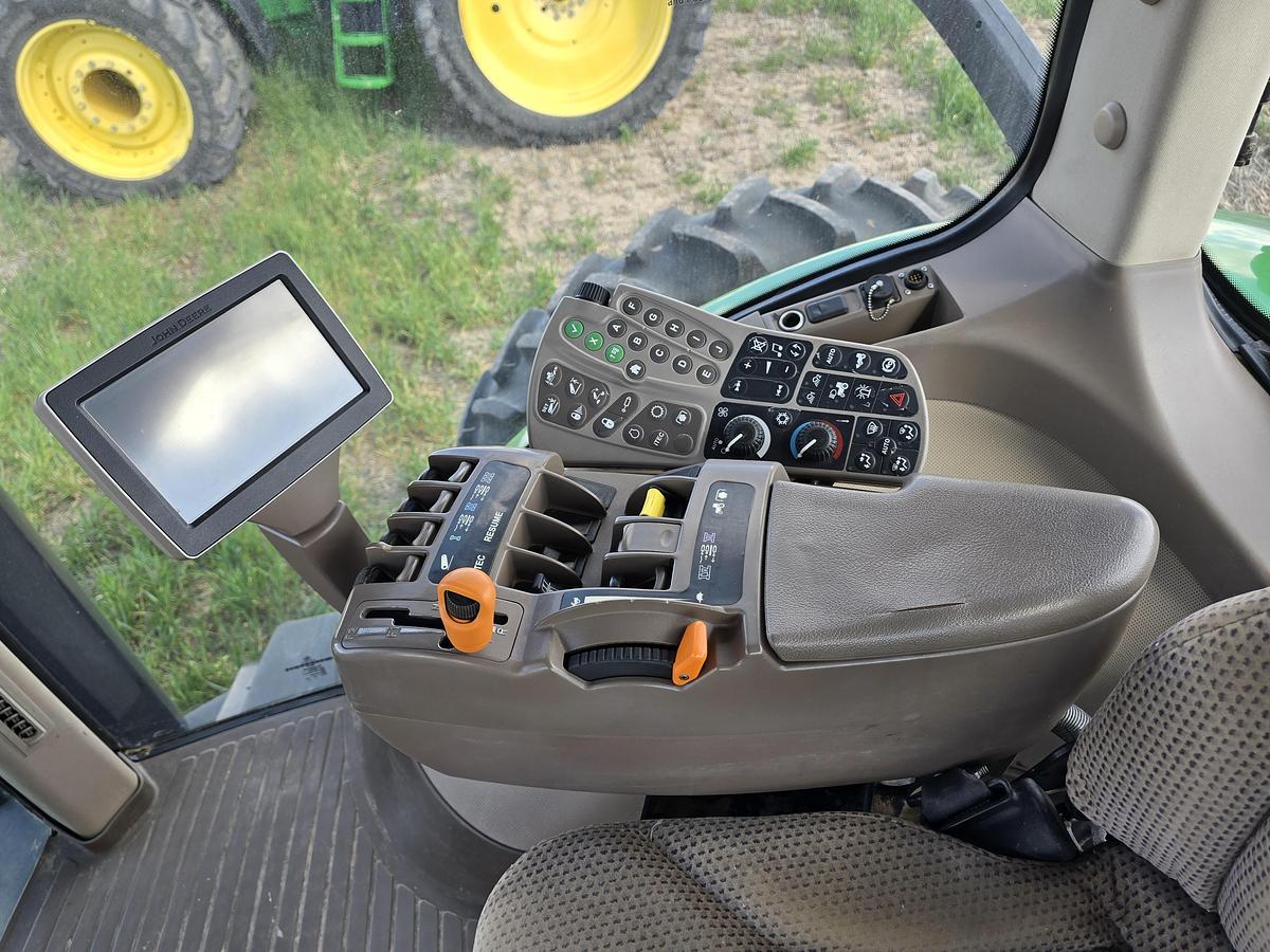 Used 2012 John Deere 8285R Tractor w/ IVT
