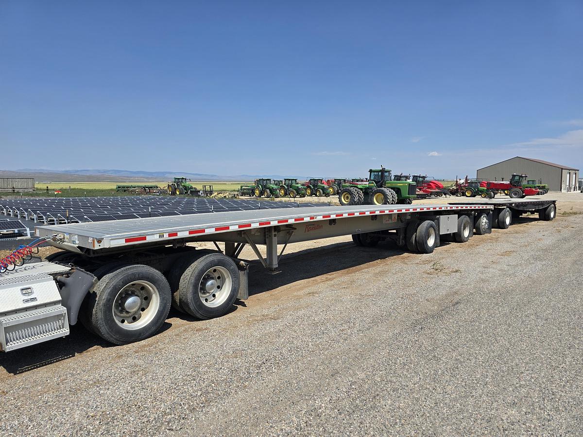 Used 2018 52' Fontaine Lead + 30' Western Pup Hay Trailer Set (2 Available)
