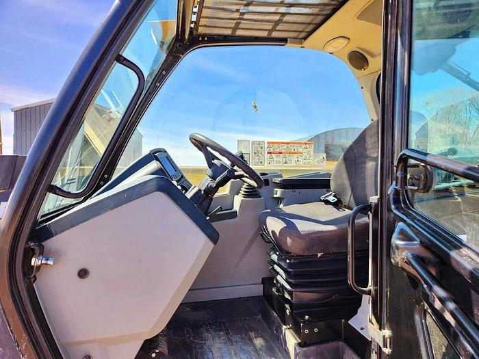 Used 2018 Caterpillar TH408D Telehandler ** 2000 hrs **