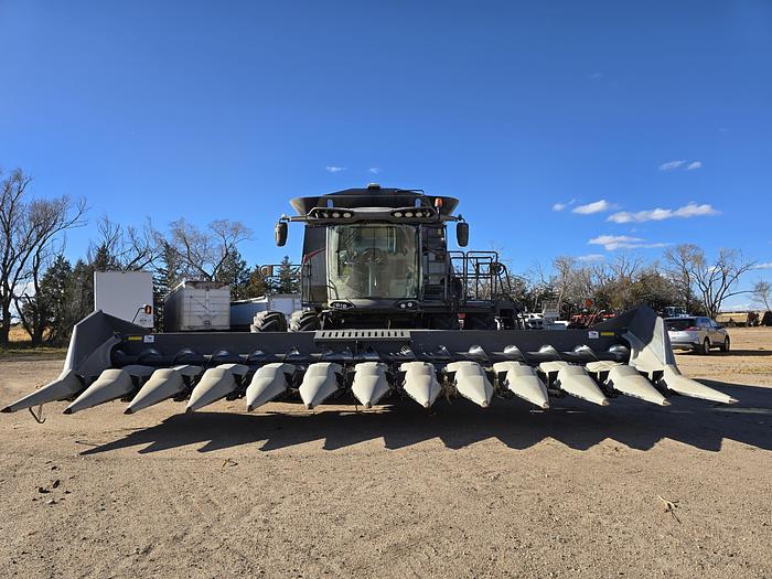 Used 2014 Gleaner 3000 12R30 Corn Header
