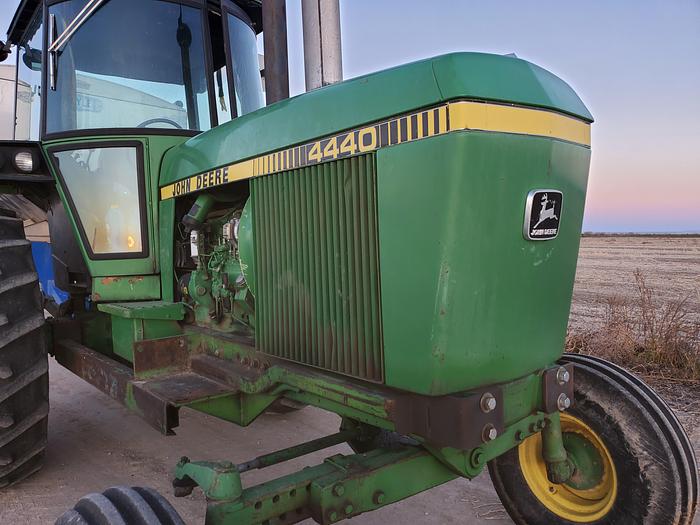Used 1981 John Deere 4440 Tractor w/ Loader