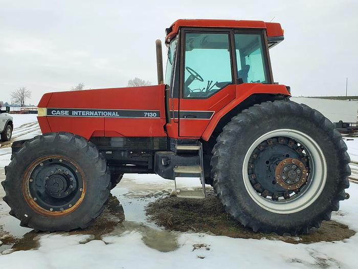 Used 1990 Case 7130 Tractor w/ 10000 hrs