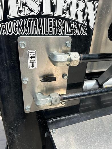 Used 2021 Trout River 37' Live Bottom / Belt Trailer ** Like New **