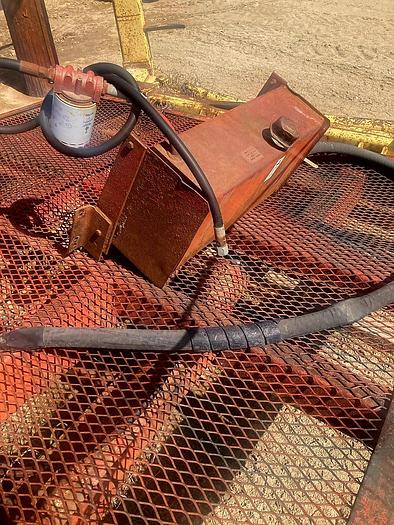 Used New Holland 1052 Stack Retriever Bed