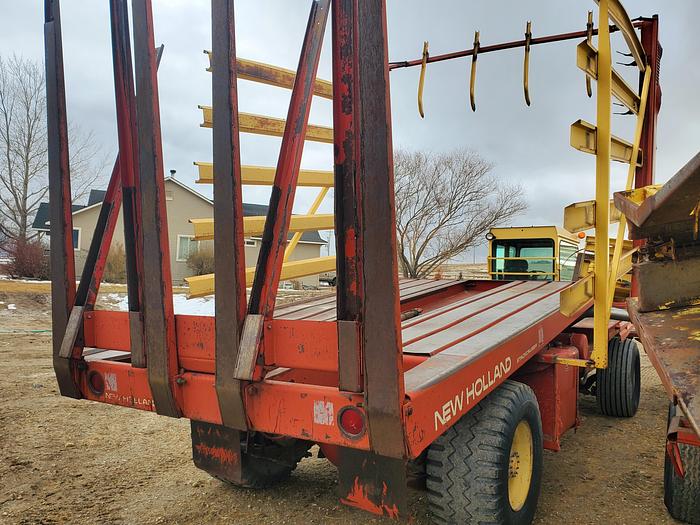 Used New Holland 1078 Balewagon