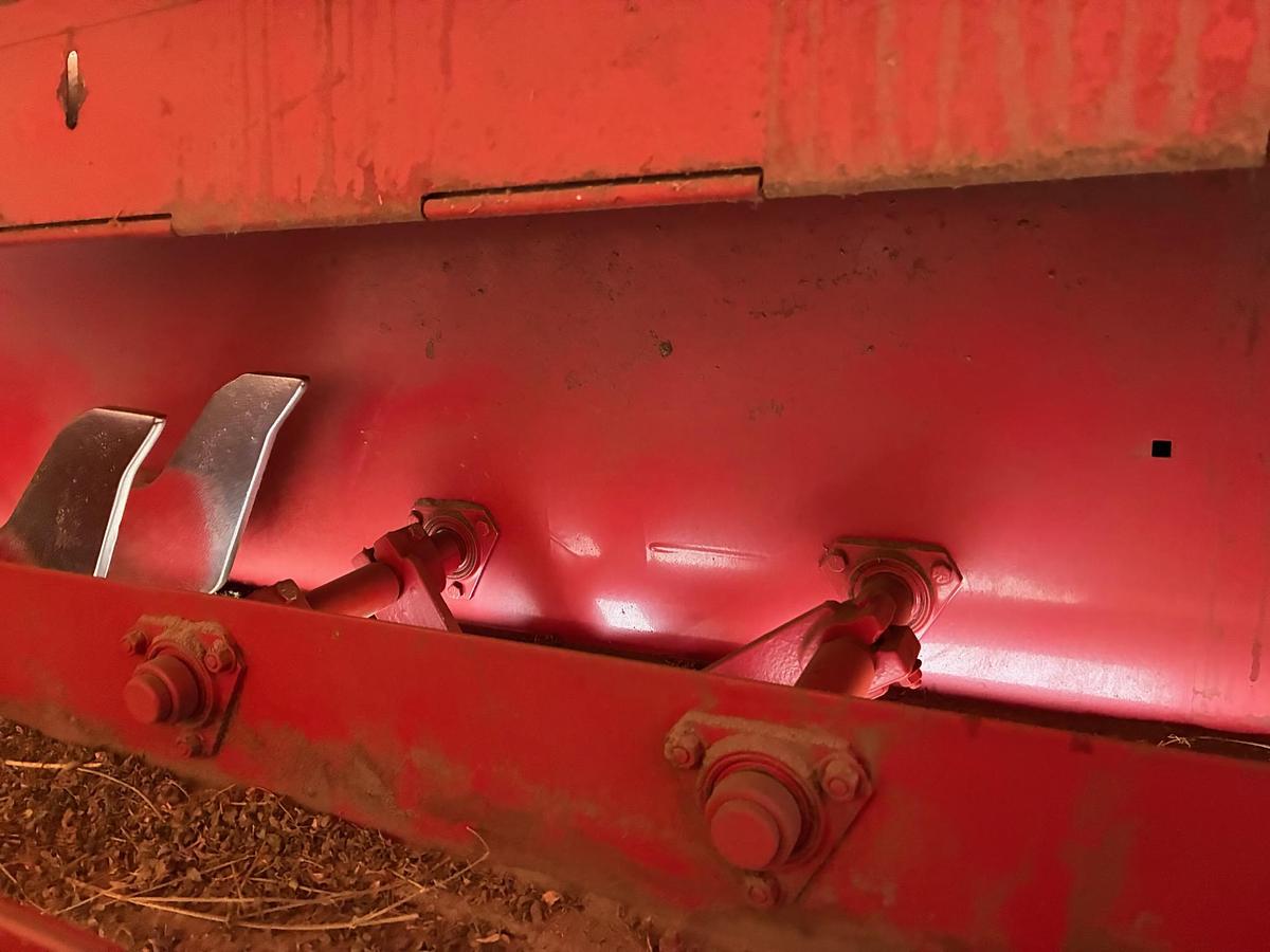 Used 2003 New Holland 580 Baler